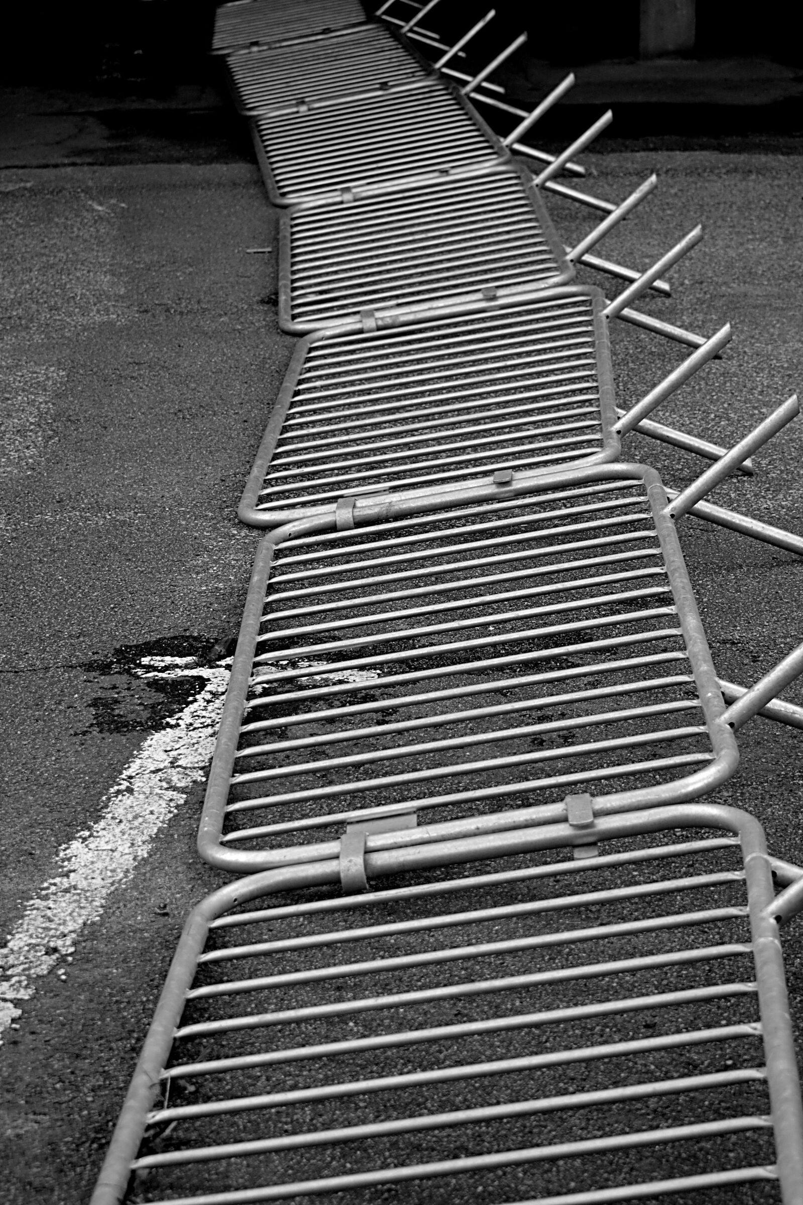 Nikon D5200 sample photo. Barrier, metal, protection photography