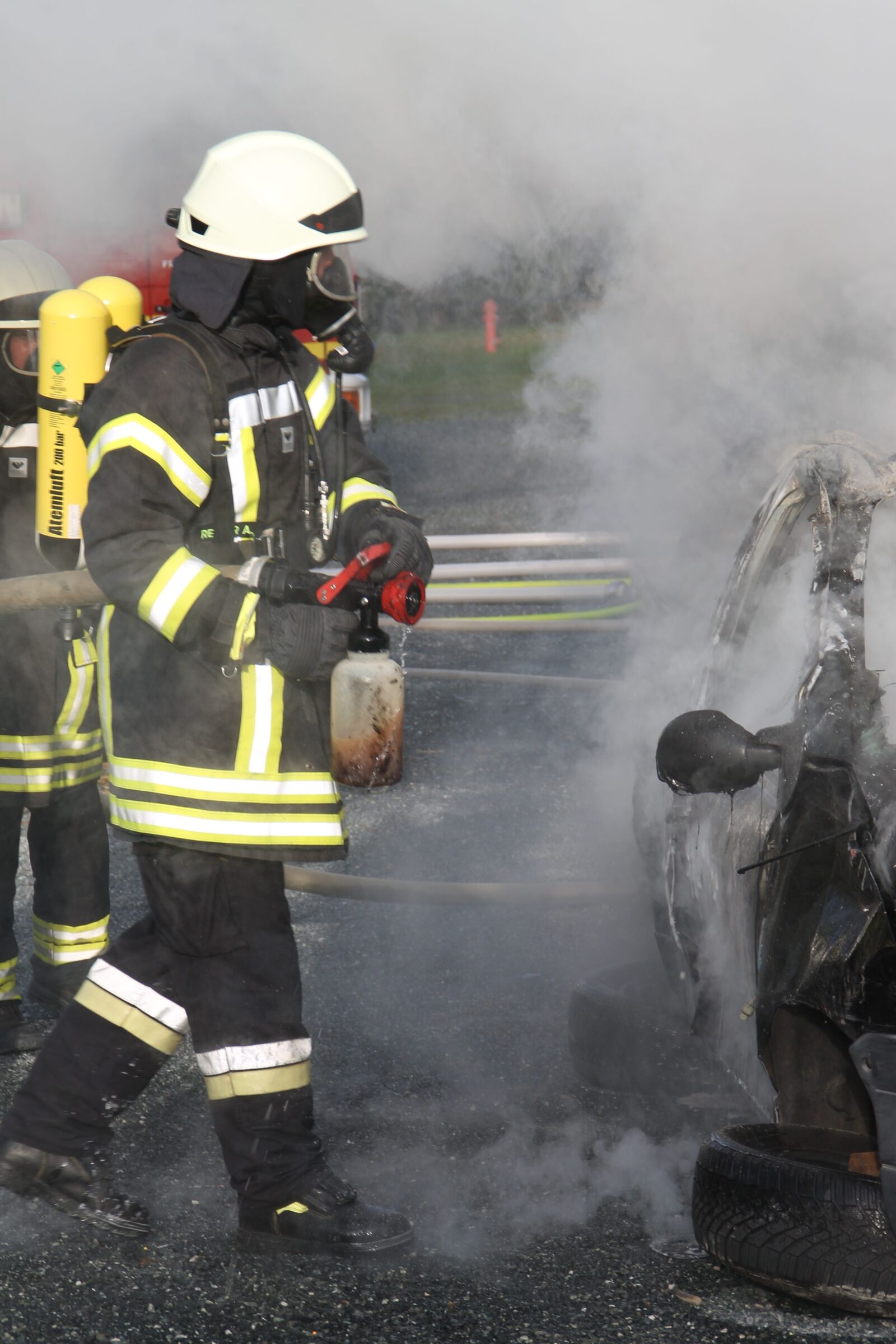 Canon EOS 1100D (EOS Rebel T3 / EOS Kiss X50) sample photo. Fire fighter, f500, delete photography