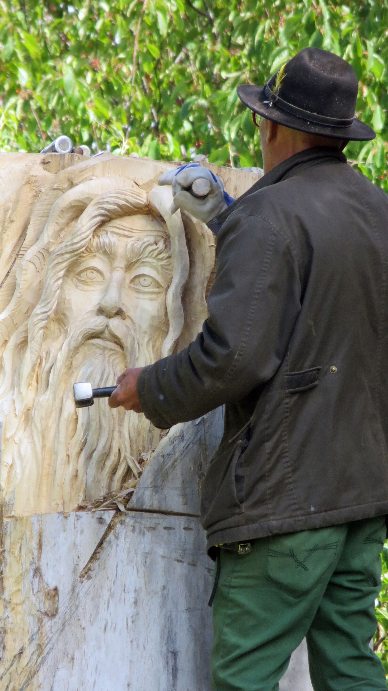 Canon PowerShot SX240 HS sample photo. Artists, sculptor, wood work photography