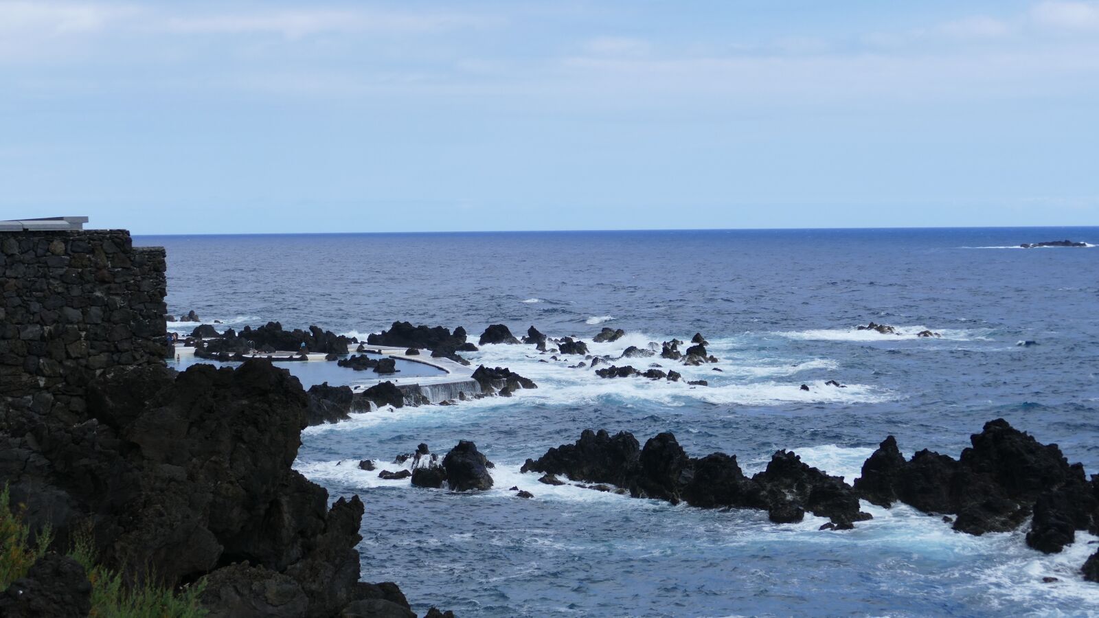 Panasonic Lumix DMC-FZ1000 sample photo. Madeira, ocean, water photography