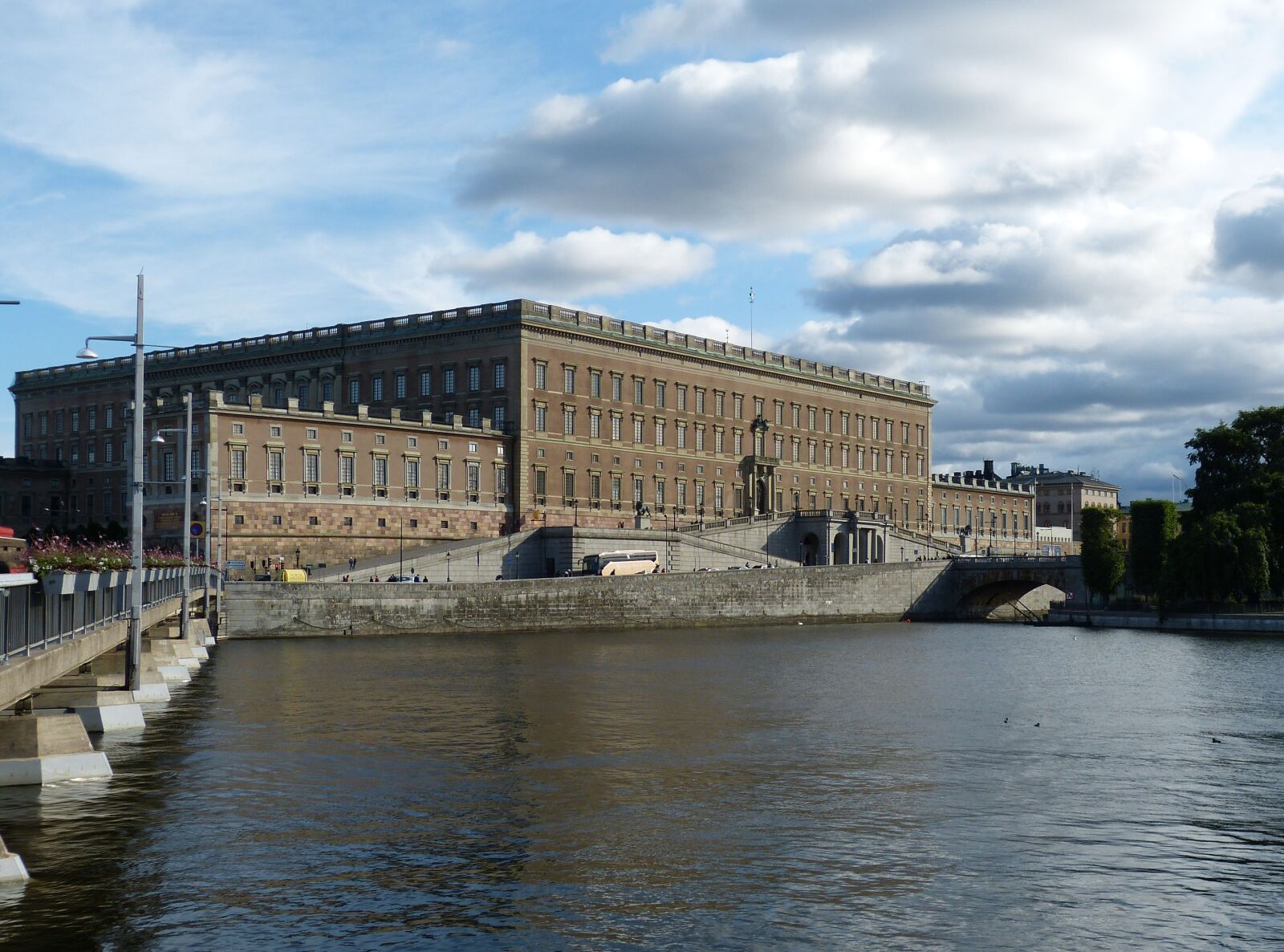 Panasonic Lumix DMC-FZ150 sample photo. Stockholm, sweden, building photography