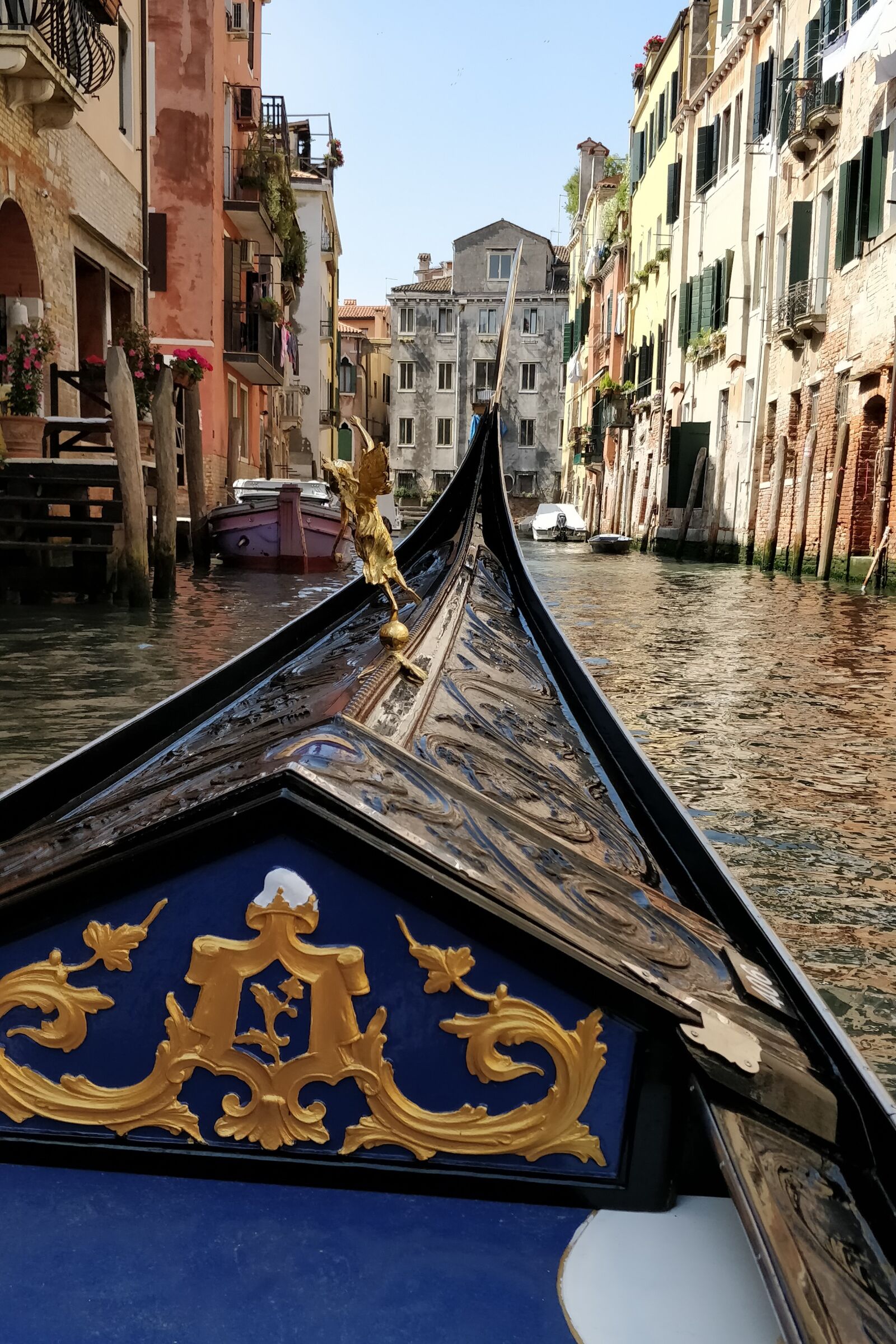 OnePlus 5T sample photo. Venetian gondola, gondola trip photography