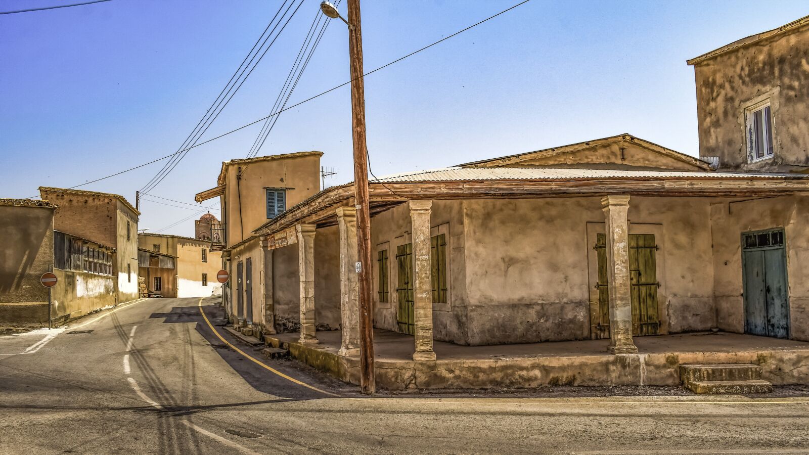Nikon D3300 sample photo. Street, houses, old photography