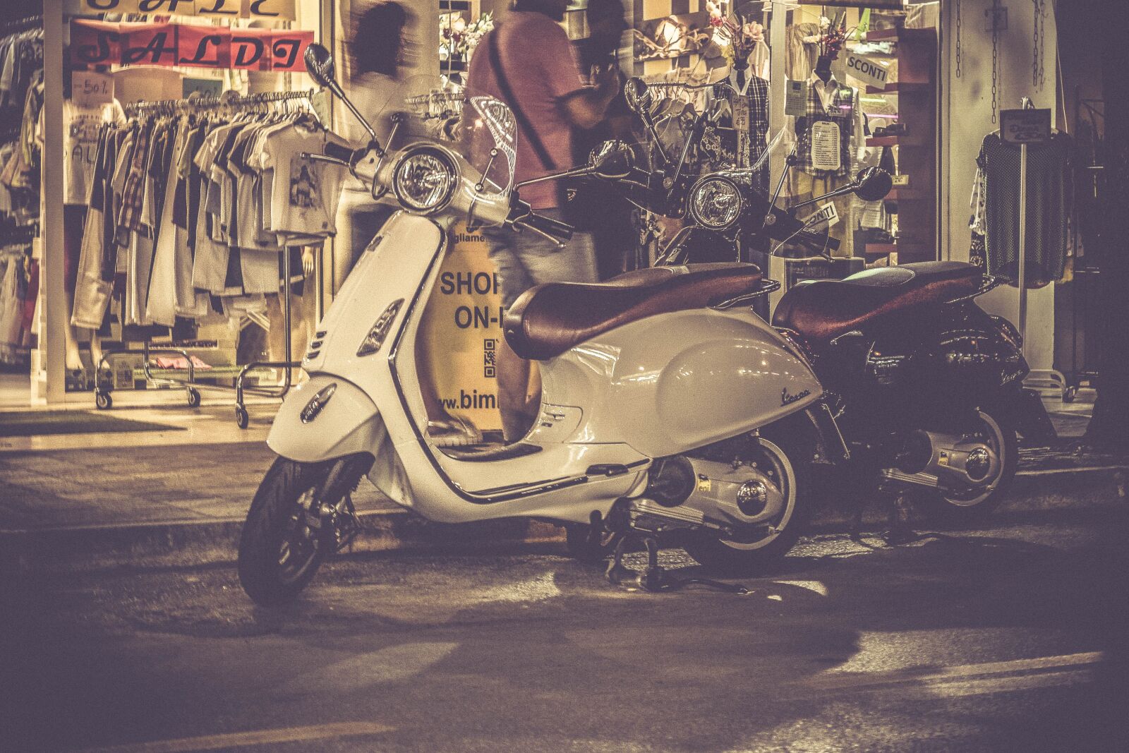 Nikon D3100 sample photo. City, italy, street photography