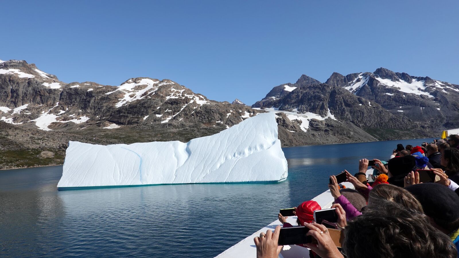Sony Cyber-shot DSC-RX100 VI sample photo. Iceberg, ice, tourism photography
