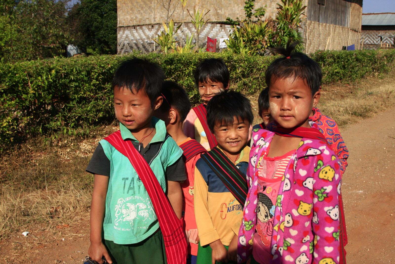 Canon EOS 40D sample photo. Myanmar, kakku, kids photography