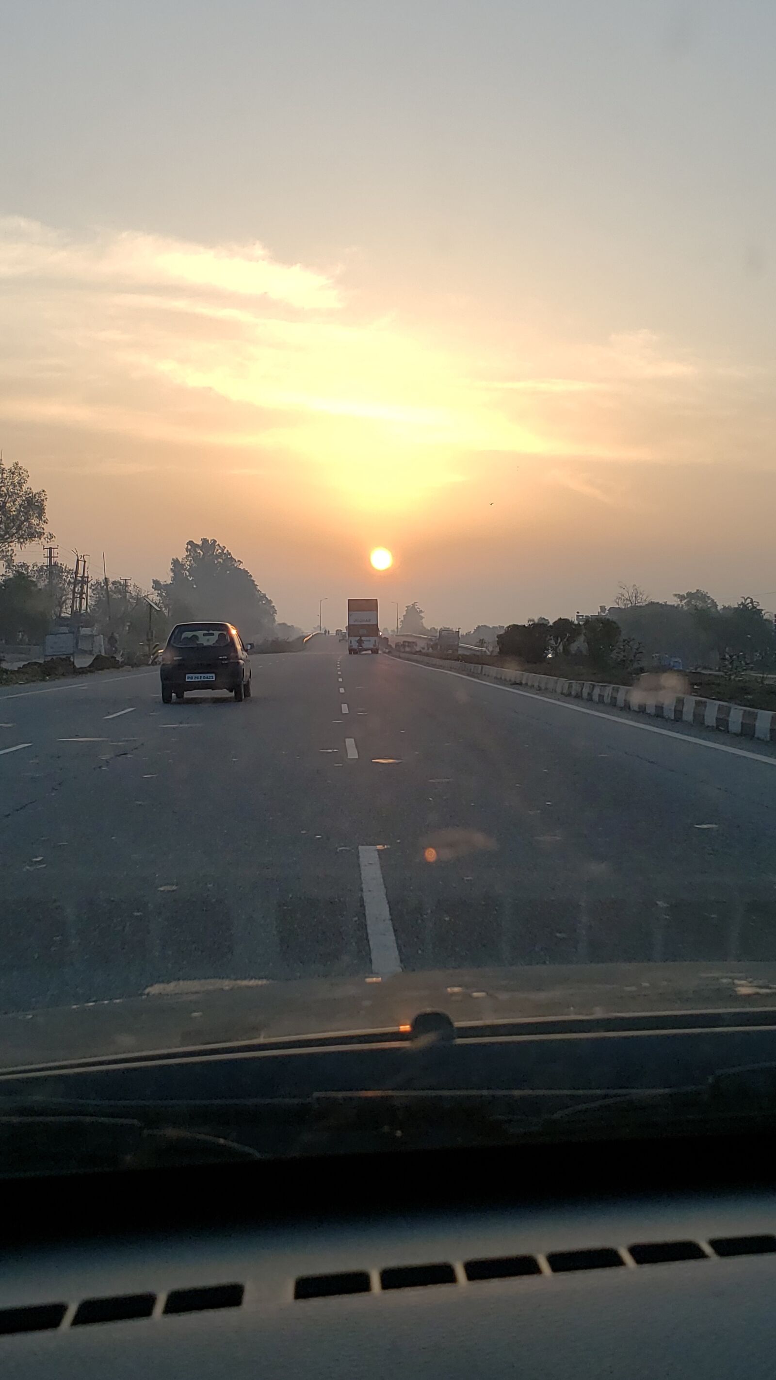 Samsung Galaxy Note9 sample photo. Street, car, sunrise photography