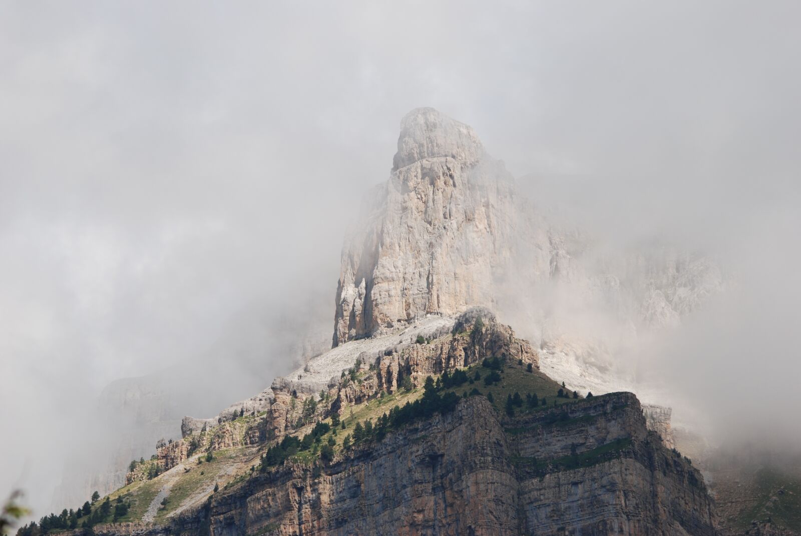 Nikon D80 sample photo. Rock, mountain, fog photography