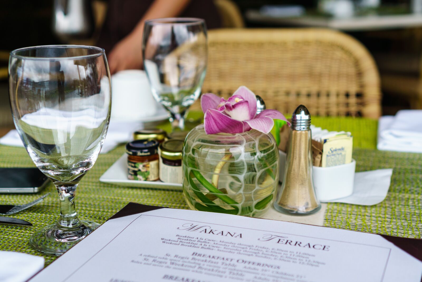 Sony a6000 + Sony E 35mm F1.8 OSS sample photo. Dining, glass, restaurant photography