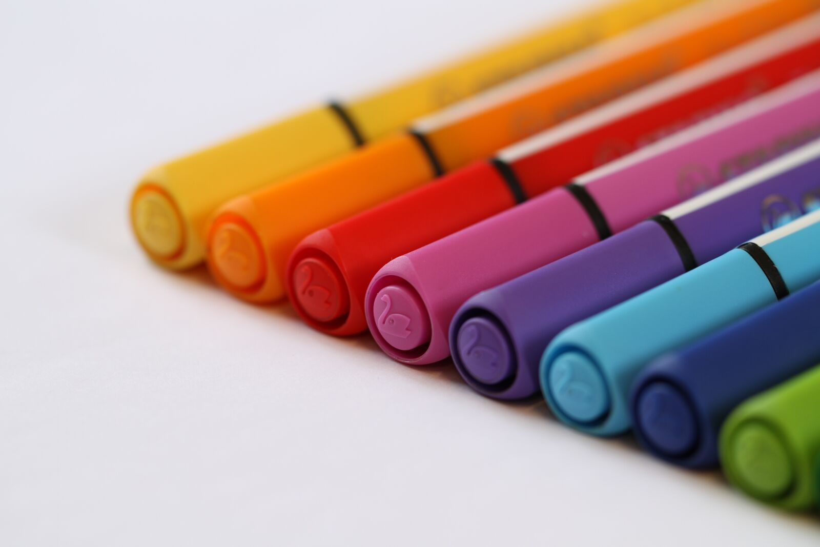 Canon EOS 7D sample photo. Pens, trio scribbi, stabilo photography
