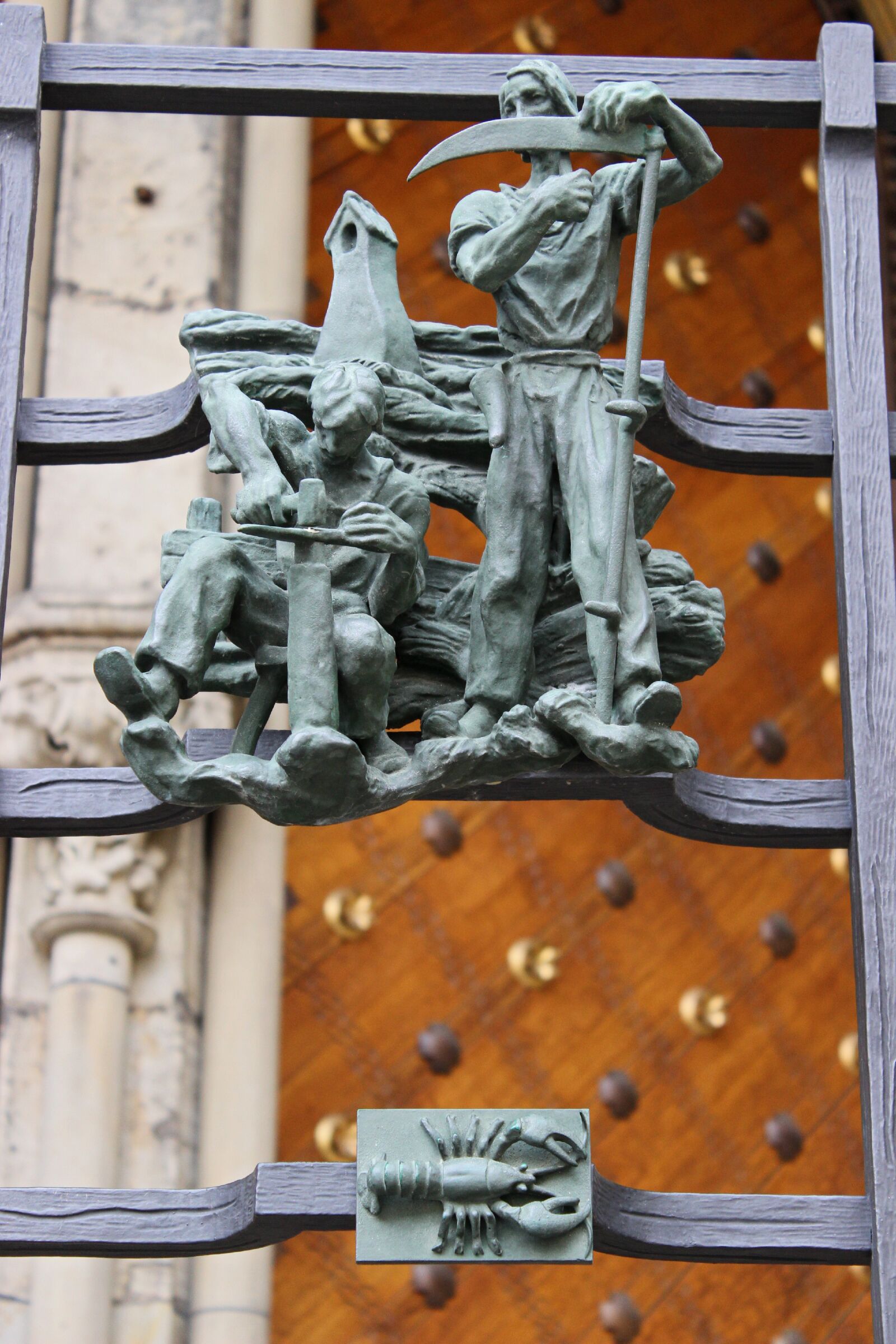 Canon EOS 600D (Rebel EOS T3i / EOS Kiss X5) sample photo. St vitus cathedral, gate photography