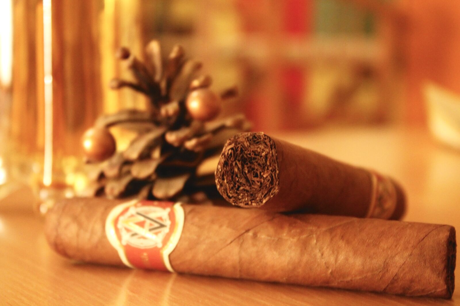 Canon EOS 1100D (EOS Rebel T3 / EOS Kiss X50) sample photo. Cigar, cigarettes, smoking, tobacco photography