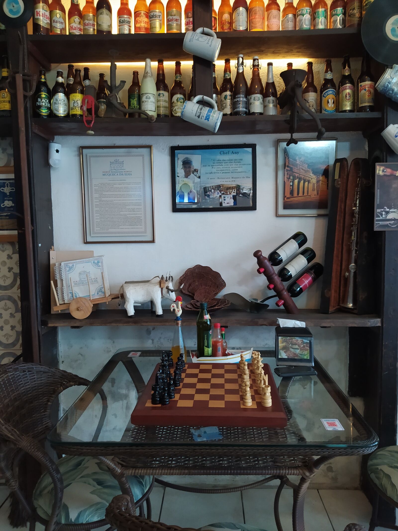 Xiaomi Redmi Note 8 sample photo. Restaurante, xadrez, jogo de photography