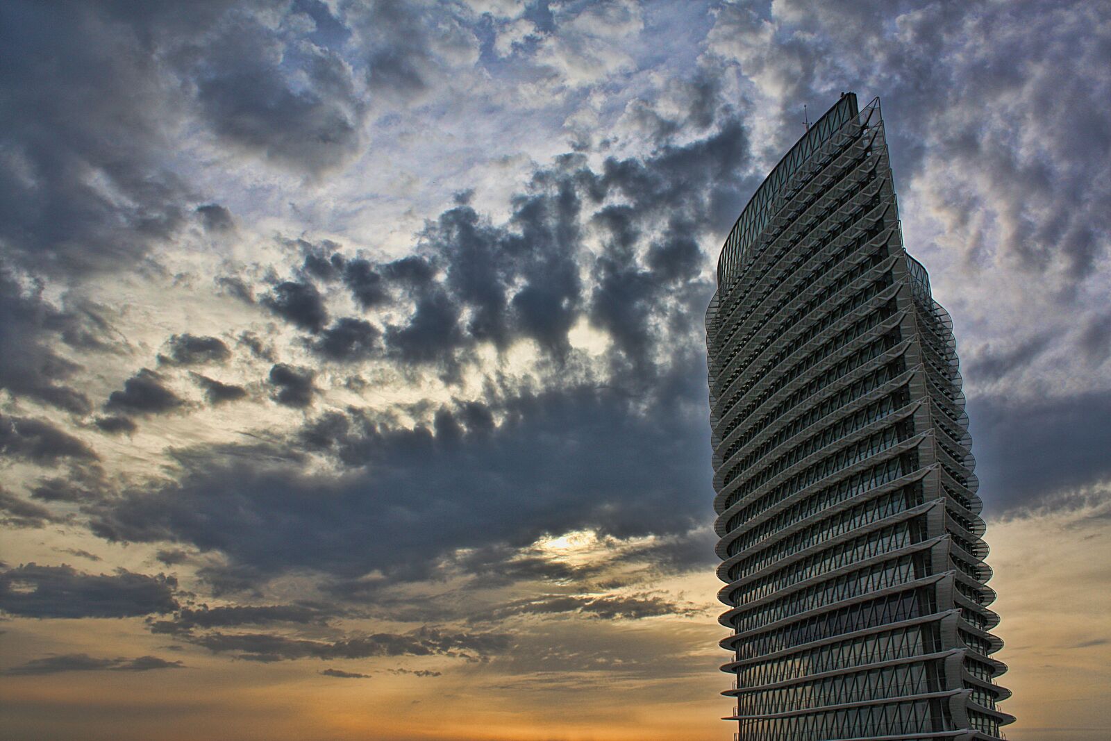 Canon EOS 450D (EOS Rebel XSi / EOS Kiss X2) sample photo. Spain, torre, zaragoza photography