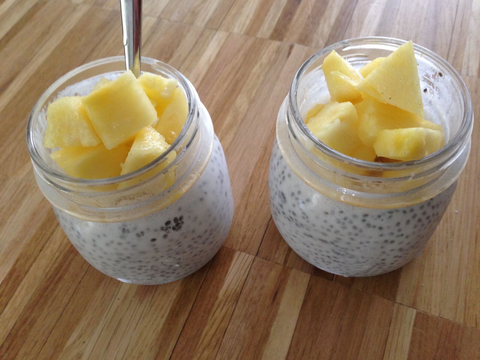 iPhone 5 back camera 4.12mm f/2.4 sample photo. Chiappudding, pineapple, vegan photography