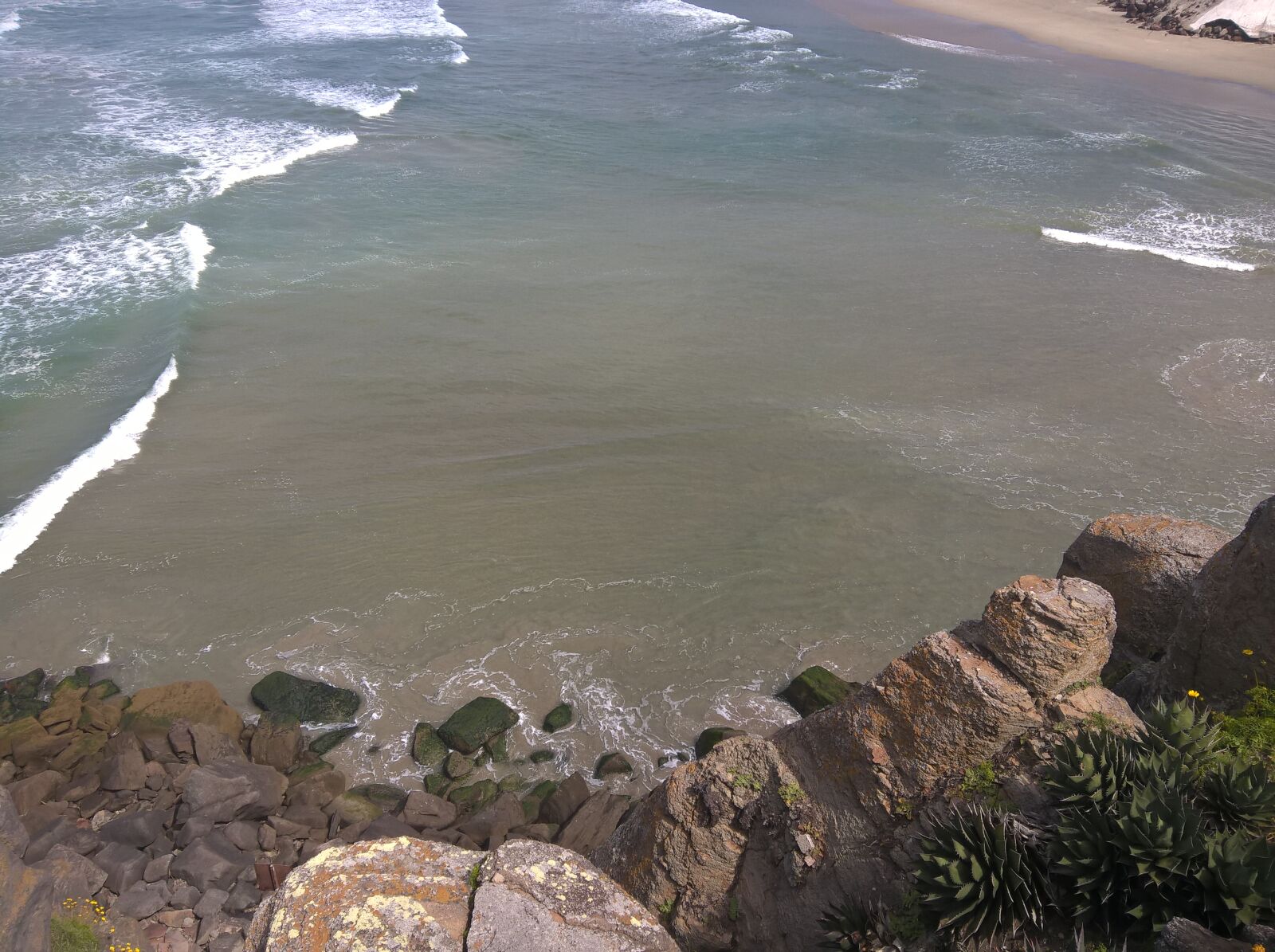Microsoft Lumia 640 XL sample photo. Beach, clear, rock photography