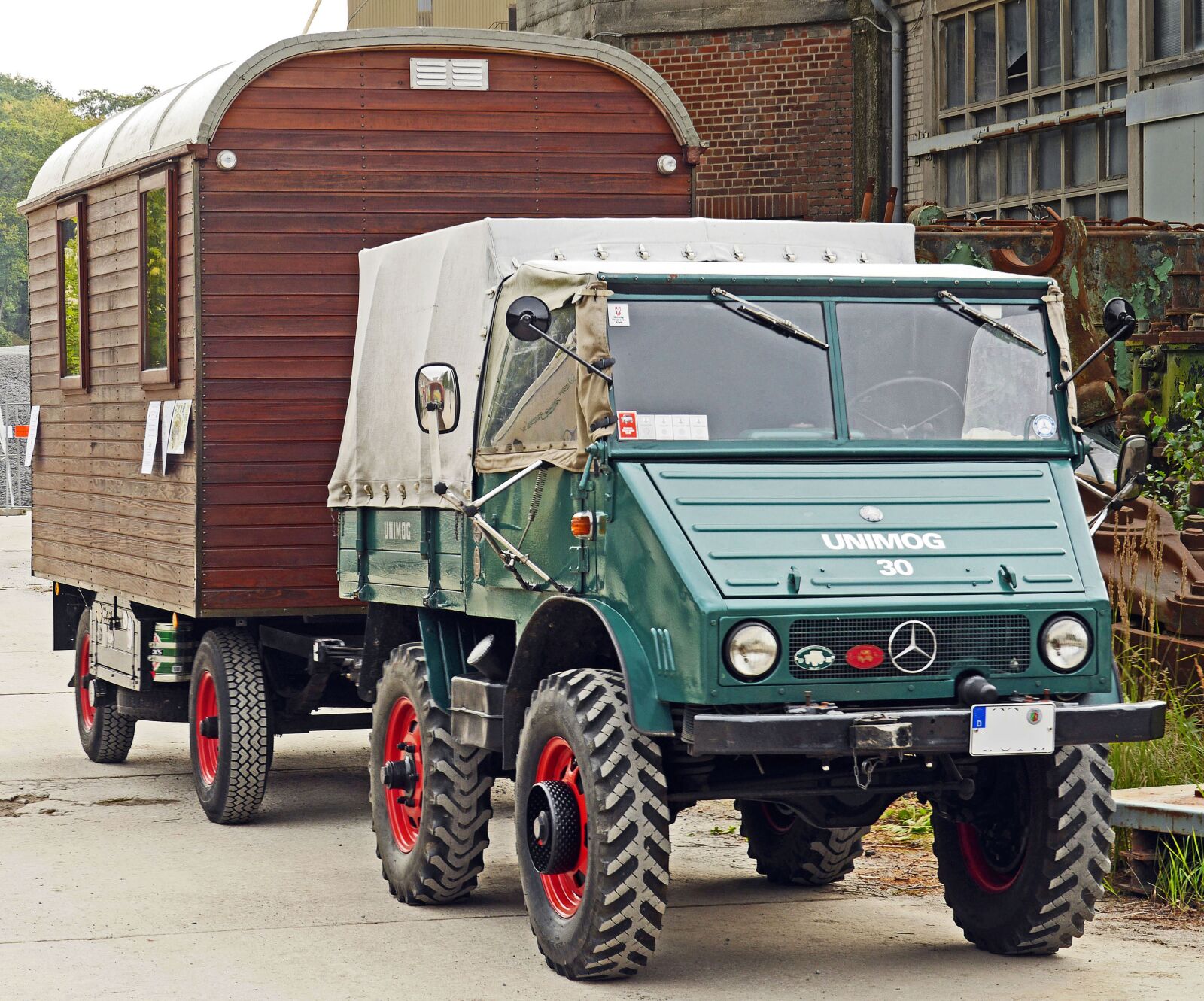 Panasonic Lumix DMC-GH3 sample photo. Unimog, restored, operational photography