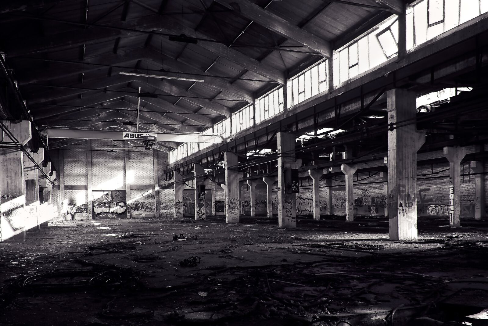 Olympus OM-D E-M10 sample photo. Lost places, factory, old photography