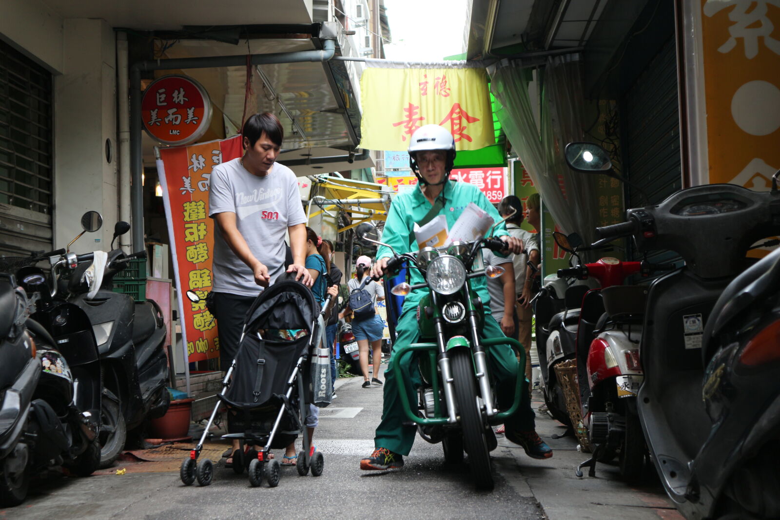 Canon EOS M sample photo