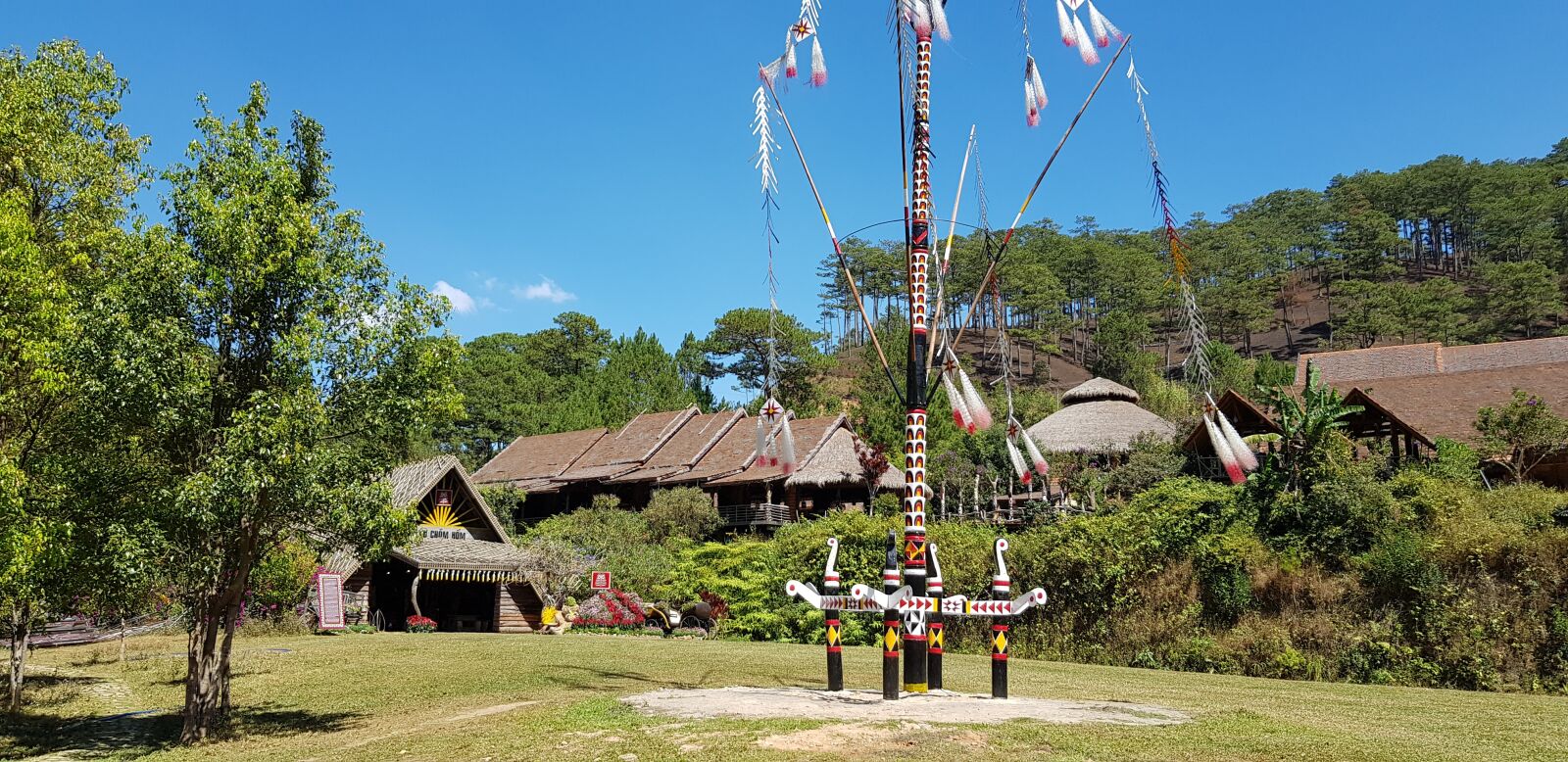 Samsung Galaxy S8+ sample photo. Dalat cu lan village photography