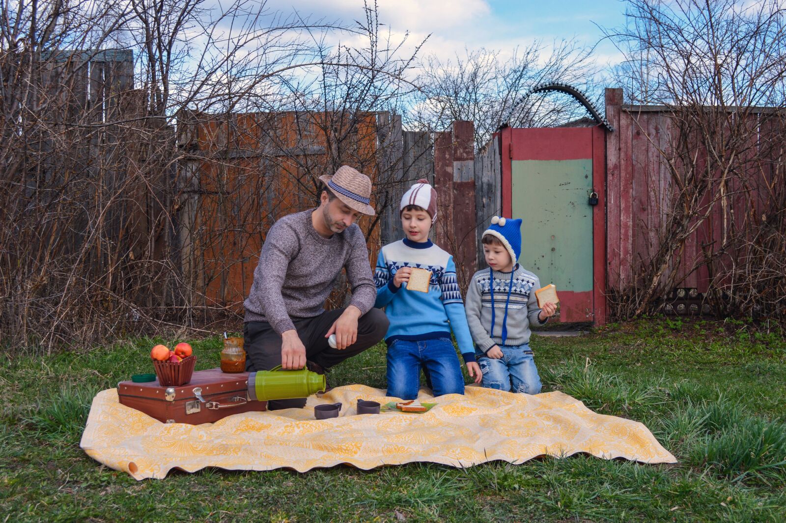 Nikon D3200 sample photo. Picnic, family, kids photography