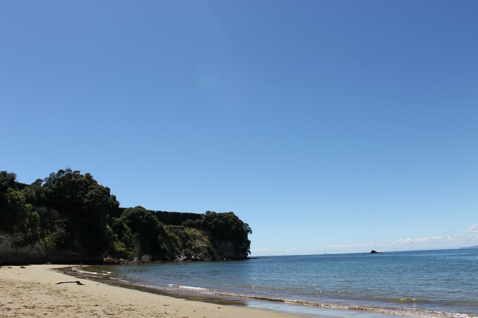 Canon EOS 1100D (EOS Rebel T3 / EOS Kiss X50) sample photo. Beach, new zealand, sunshine photography