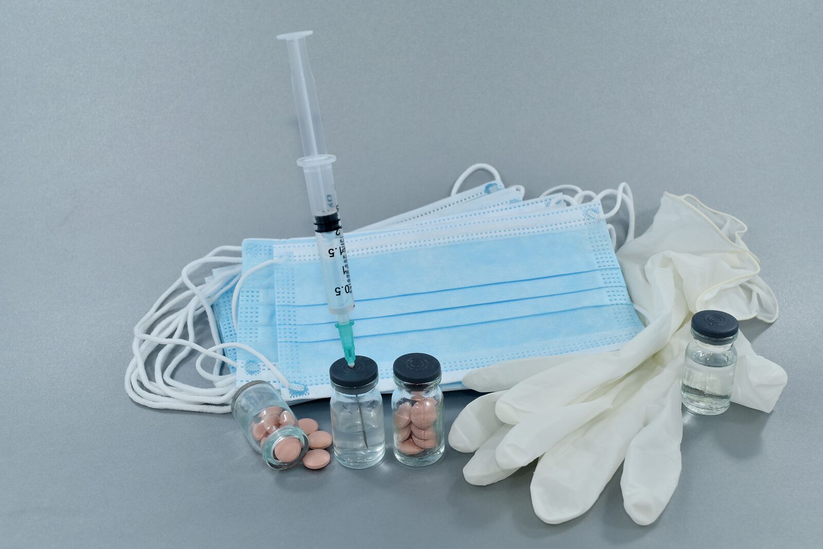 Nikon D5500 sample photo. Cure, gloves, influenza, injection photography