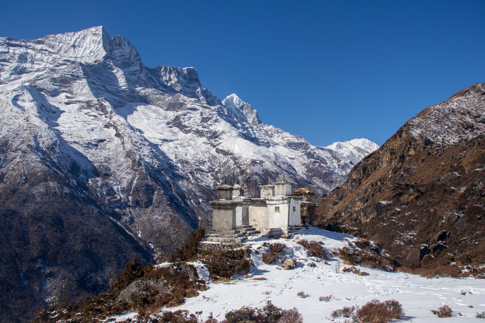 Canon EOS 200D (EOS Rebel SL2 / EOS Kiss X9) sample photo. Himalayas, nepal, hindu photography