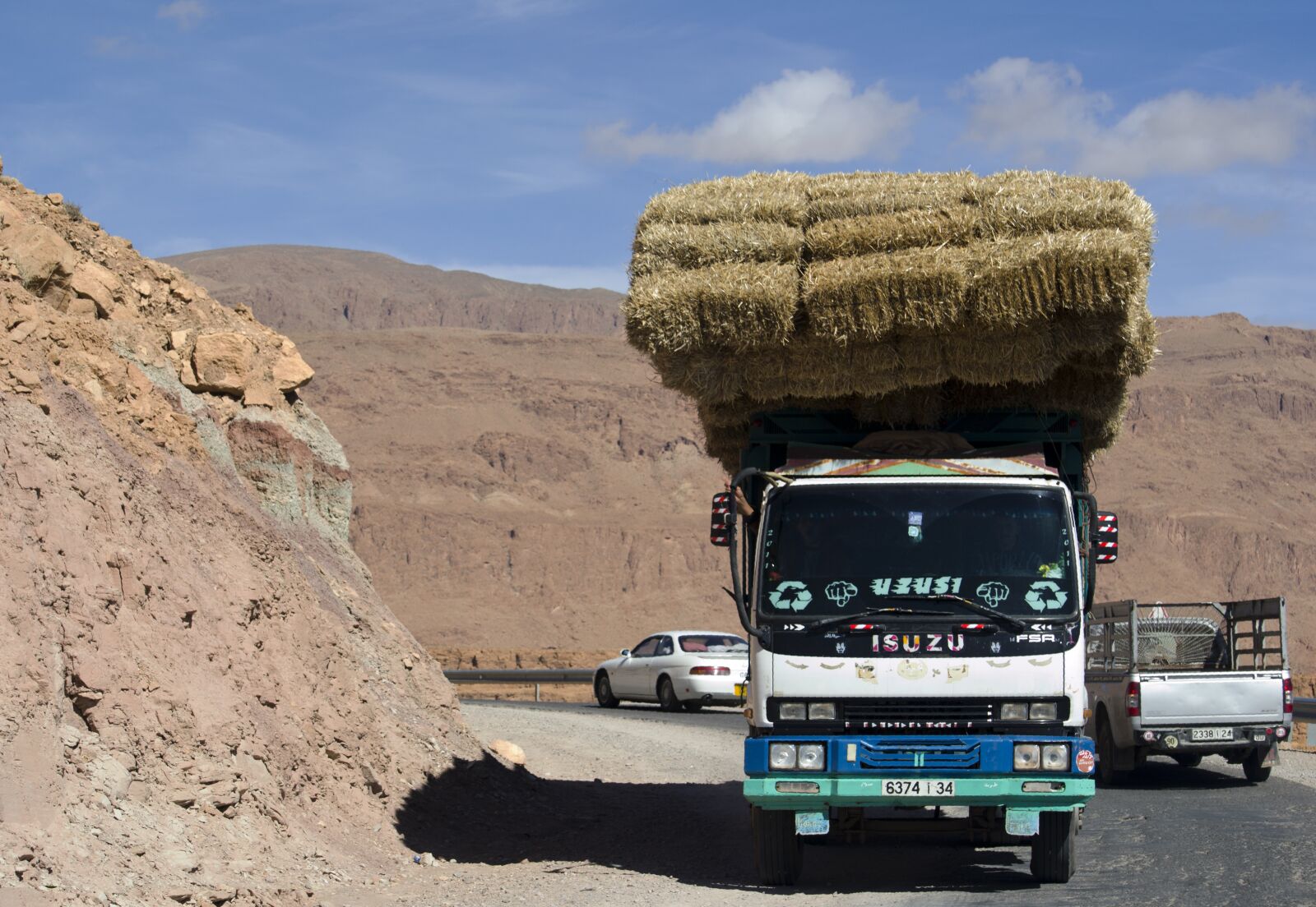 Nikon D3100 sample photo. Truck, straw, morocco photography