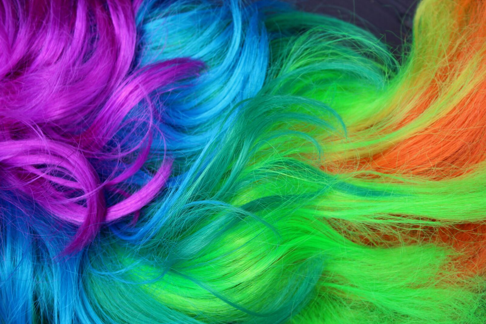 Canon EOS 1200D (EOS Rebel T5 / EOS Kiss X70 / EOS Hi) sample photo. Wig, artificial hair, fun photography