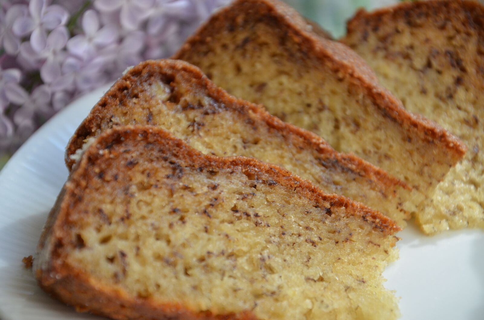 Nikon D7000 sample photo. Soft cake, banana bread photography
