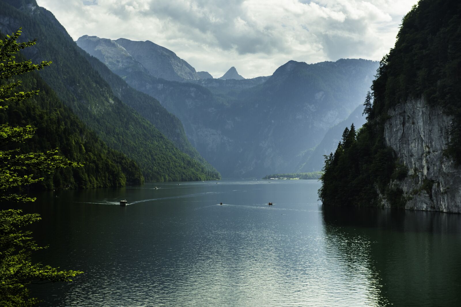 Nikon D750 sample photo. Viewpoint, reflection, europe photography