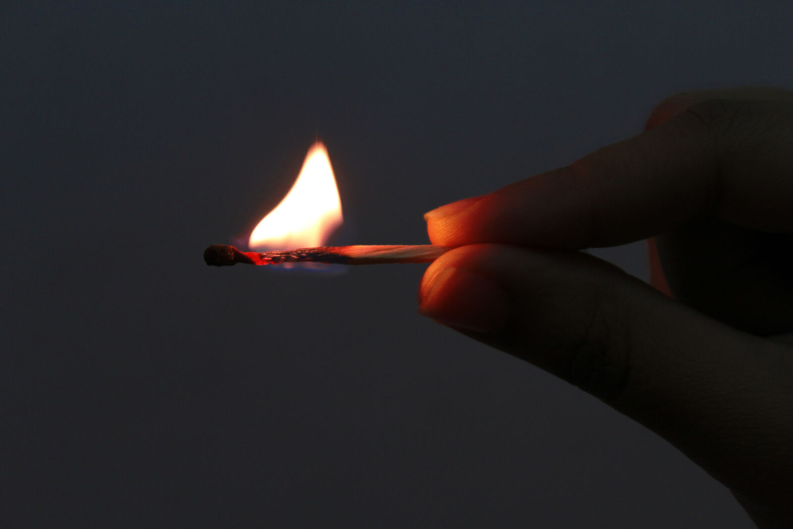 Canon EOS 1200D (EOS Rebel T5 / EOS Kiss X70 / EOS Hi) sample photo. Finger, fire, hand, match photography