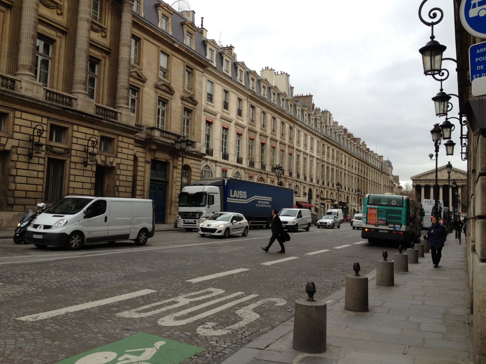 Apple iPhone 4S sample photo. Paris, france, building photography