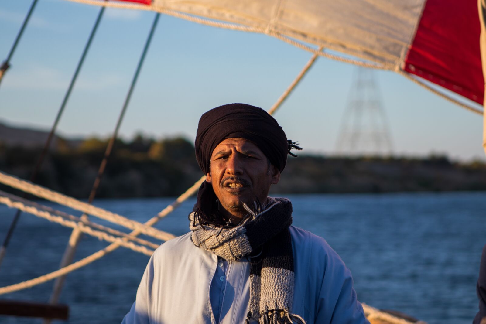 Canon EOS 200D (EOS Rebel SL2 / EOS Kiss X9) sample photo. Egypt, sailing, man photography