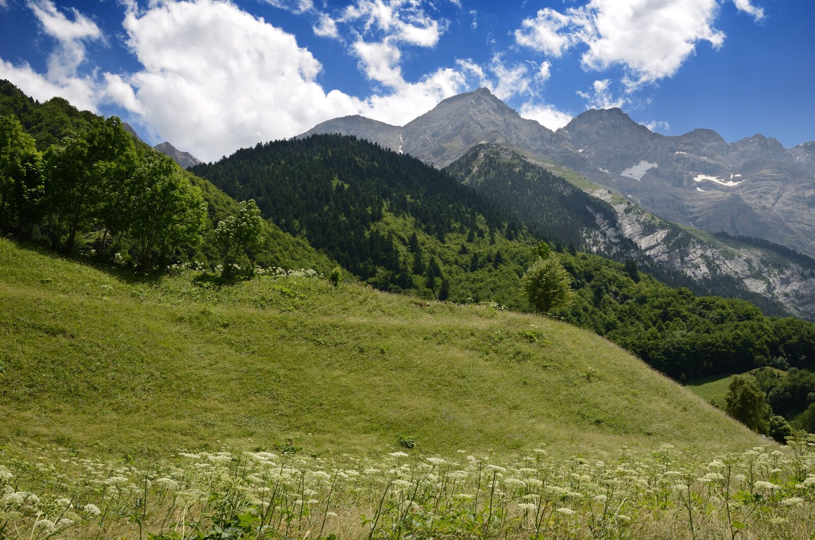 Nikon D7000 sample photo. Mountain, pyrenees, gavarnie photography