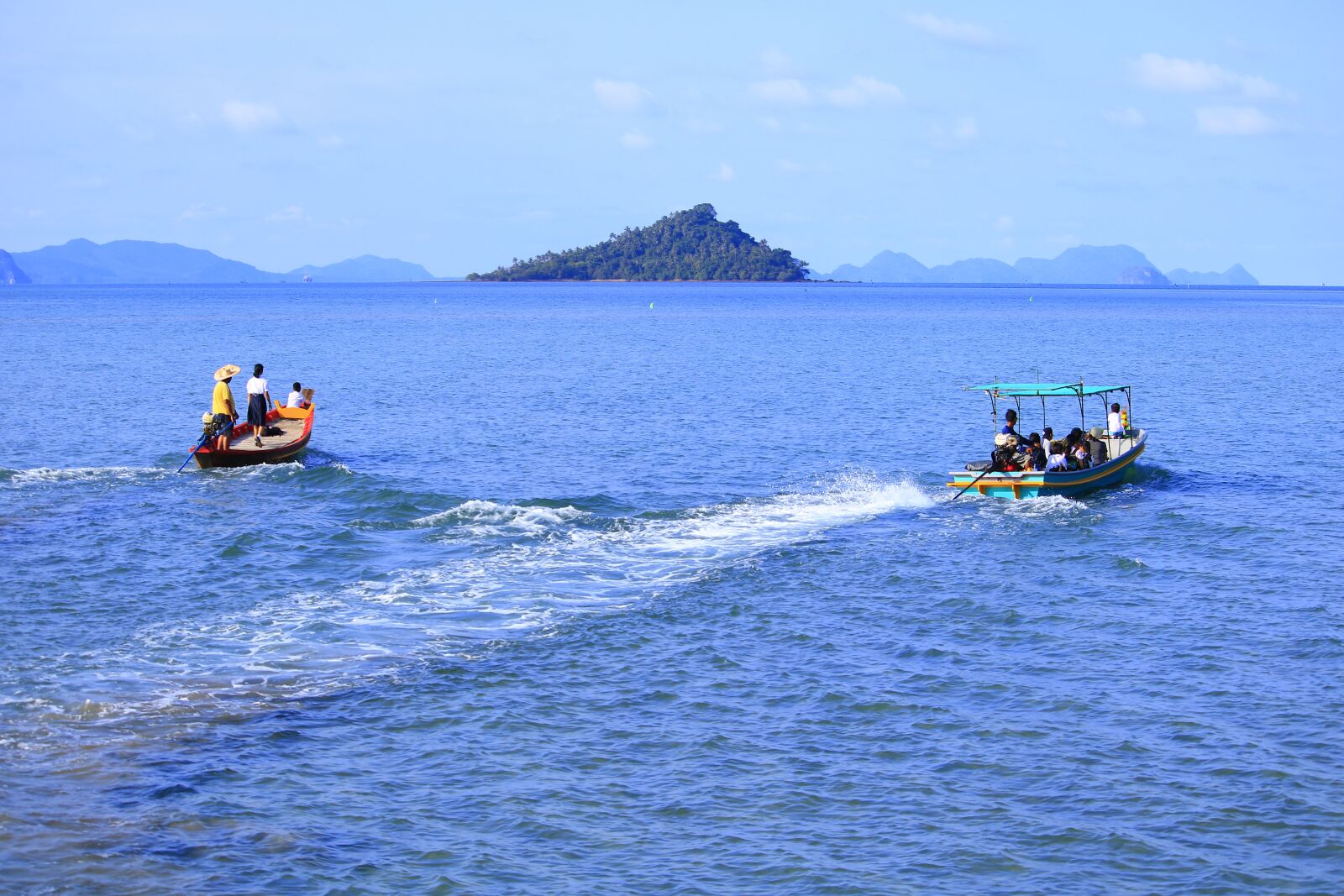 Canon EOS 750D (EOS Rebel T6i / EOS Kiss X8i) sample photo. Chumphon sea, koh chumphon photography