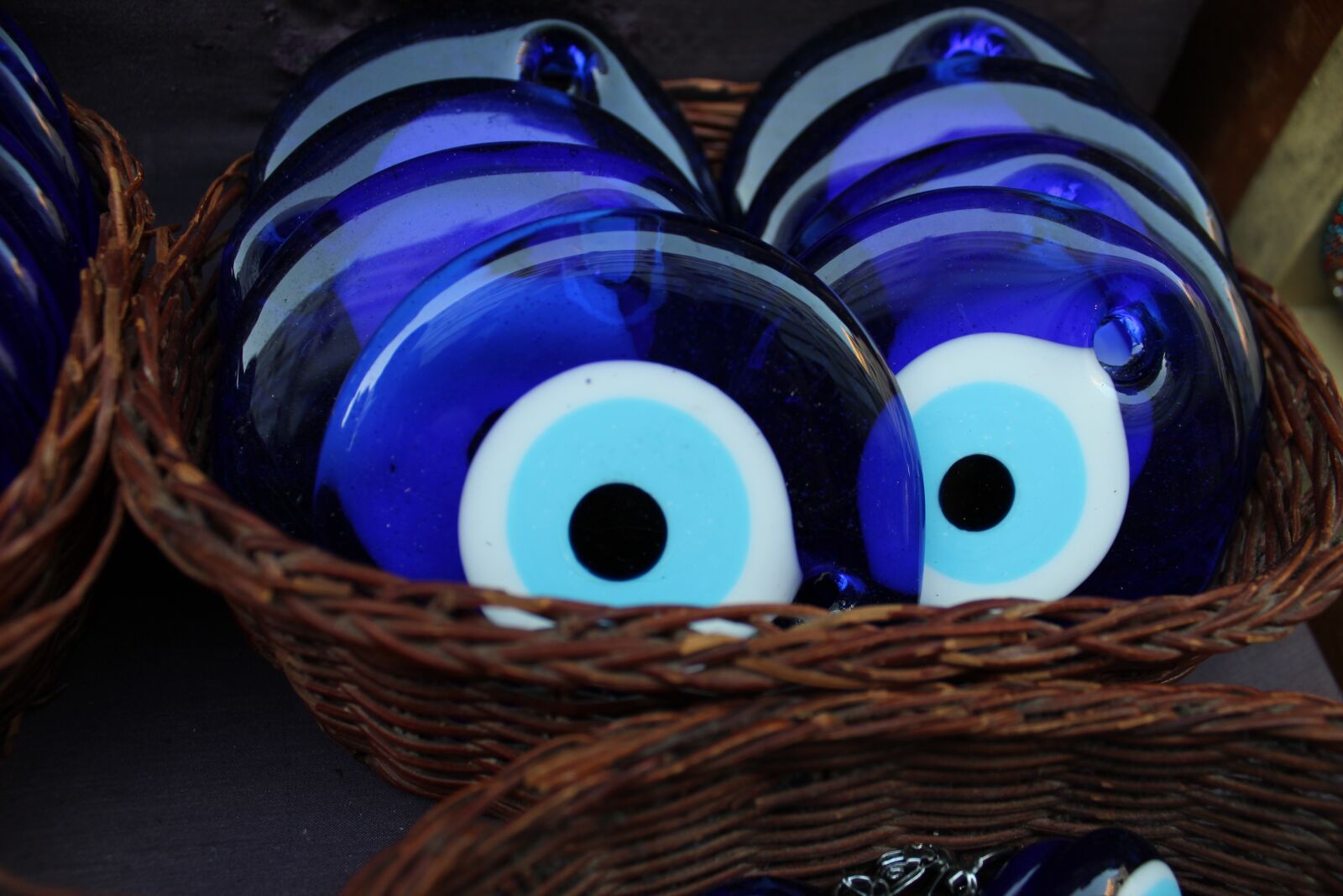 Canon EOS 600D (Rebel EOS T3i / EOS Kiss X5) sample photo. Bead, eye beads, glass photography