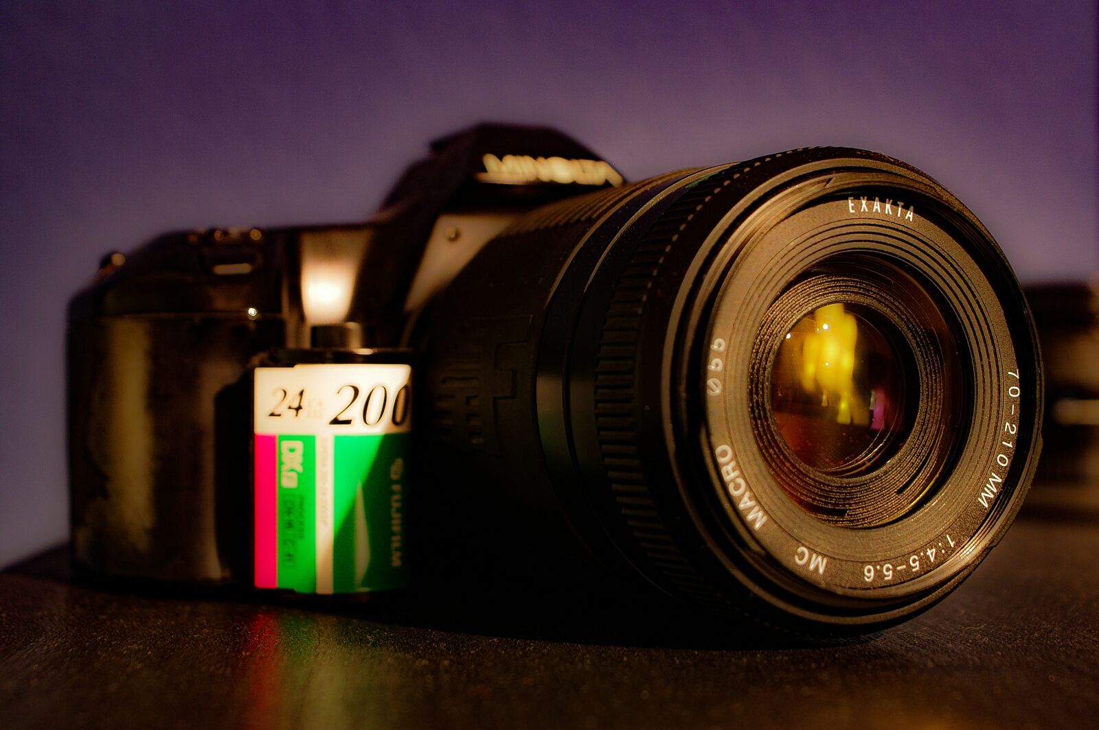KONICA MINOLTA DYNAX 5D sample photo. Lens, aperture, zoom photography