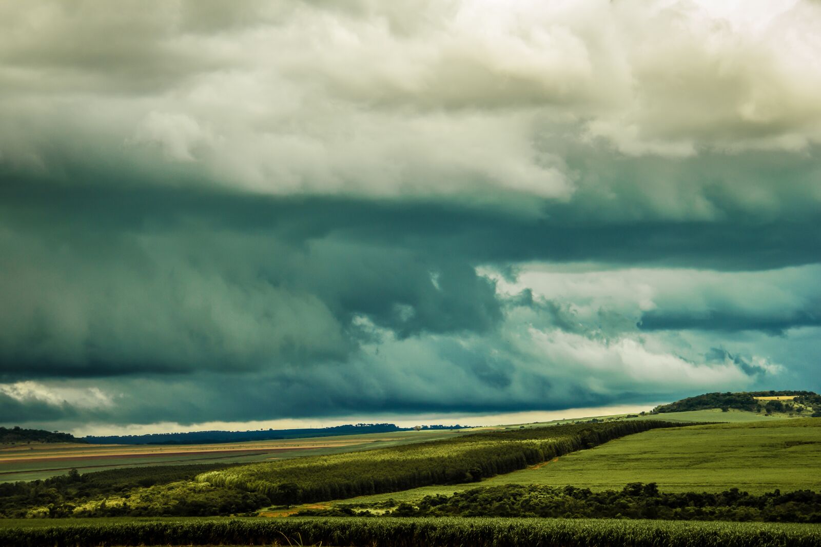 Canon EOS 60D sample photo. Timeline, rain, cloud photography