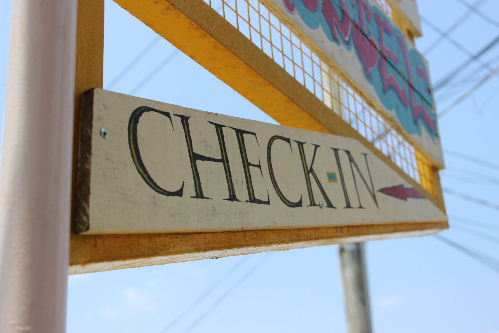 Canon EOS 600D (Rebel EOS T3i / EOS Kiss X5) sample photo. Skin, slice, sign in photography
