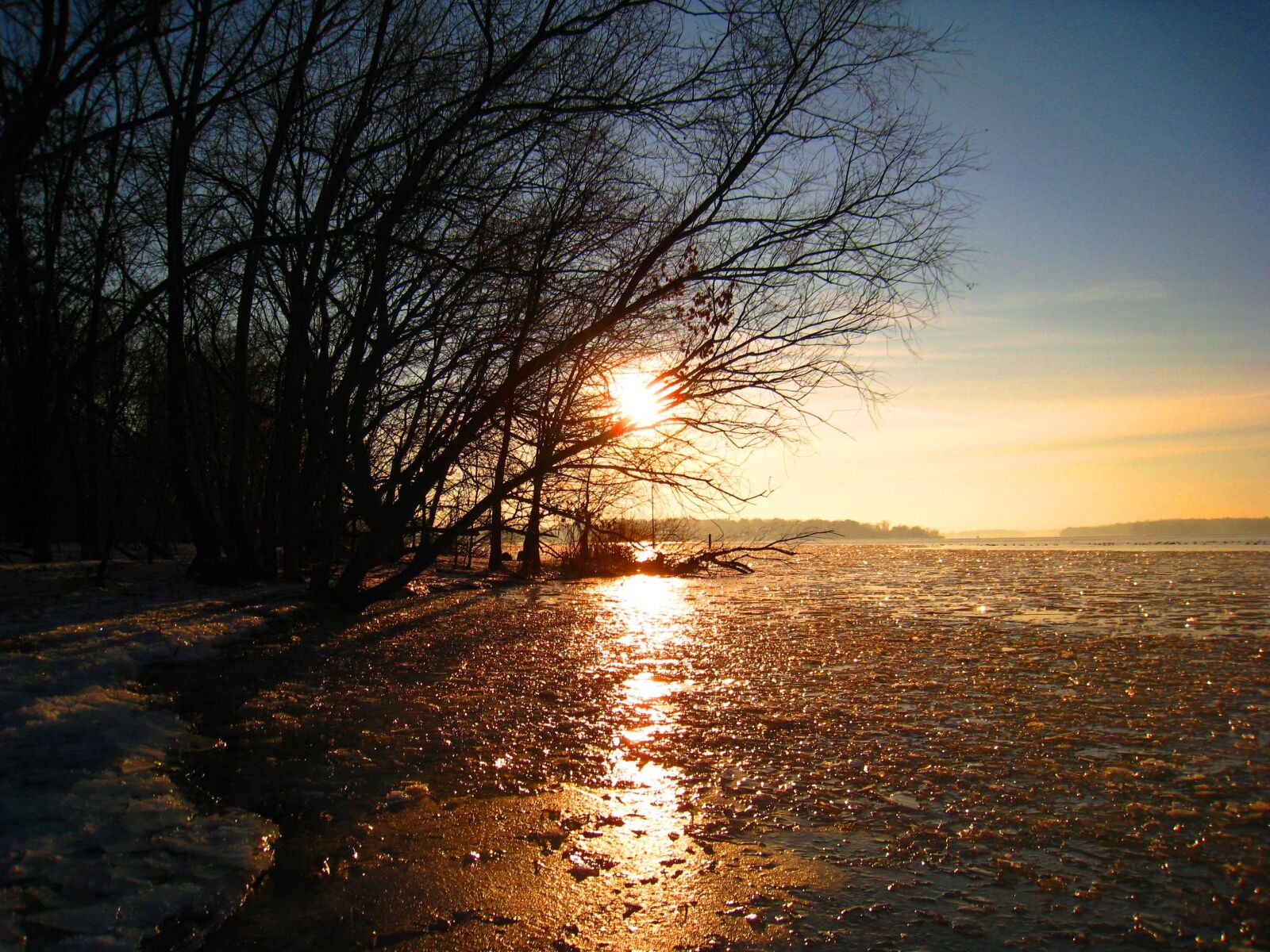 Canon DIGITAL IXUS 860 IS sample photo. Winter, frozen lake, ice photography