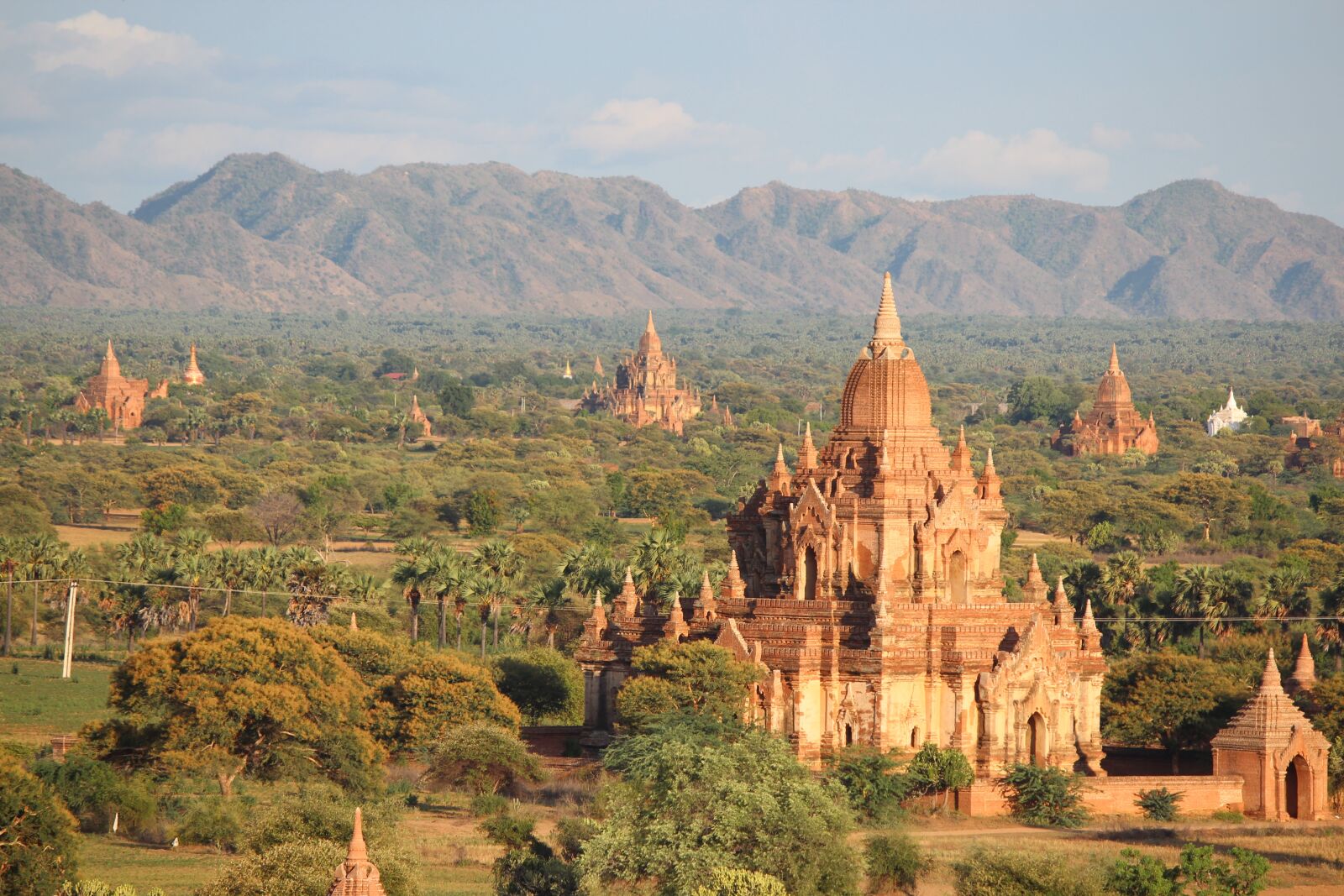 Canon EOS 600D (Rebel EOS T3i / EOS Kiss X5) sample photo. Burma, myanmar, temple level photography