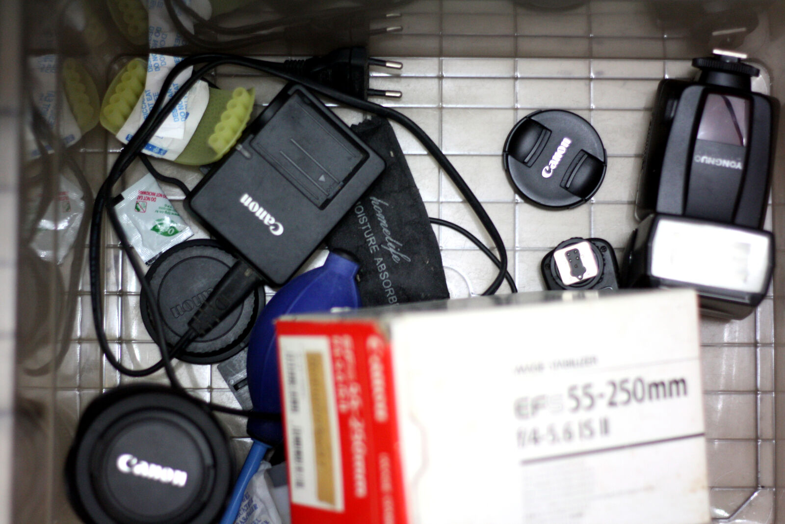 Canon EOS 1000D (EOS Digital Rebel XS / EOS Kiss F) sample photo. Close, up, of, computer photography