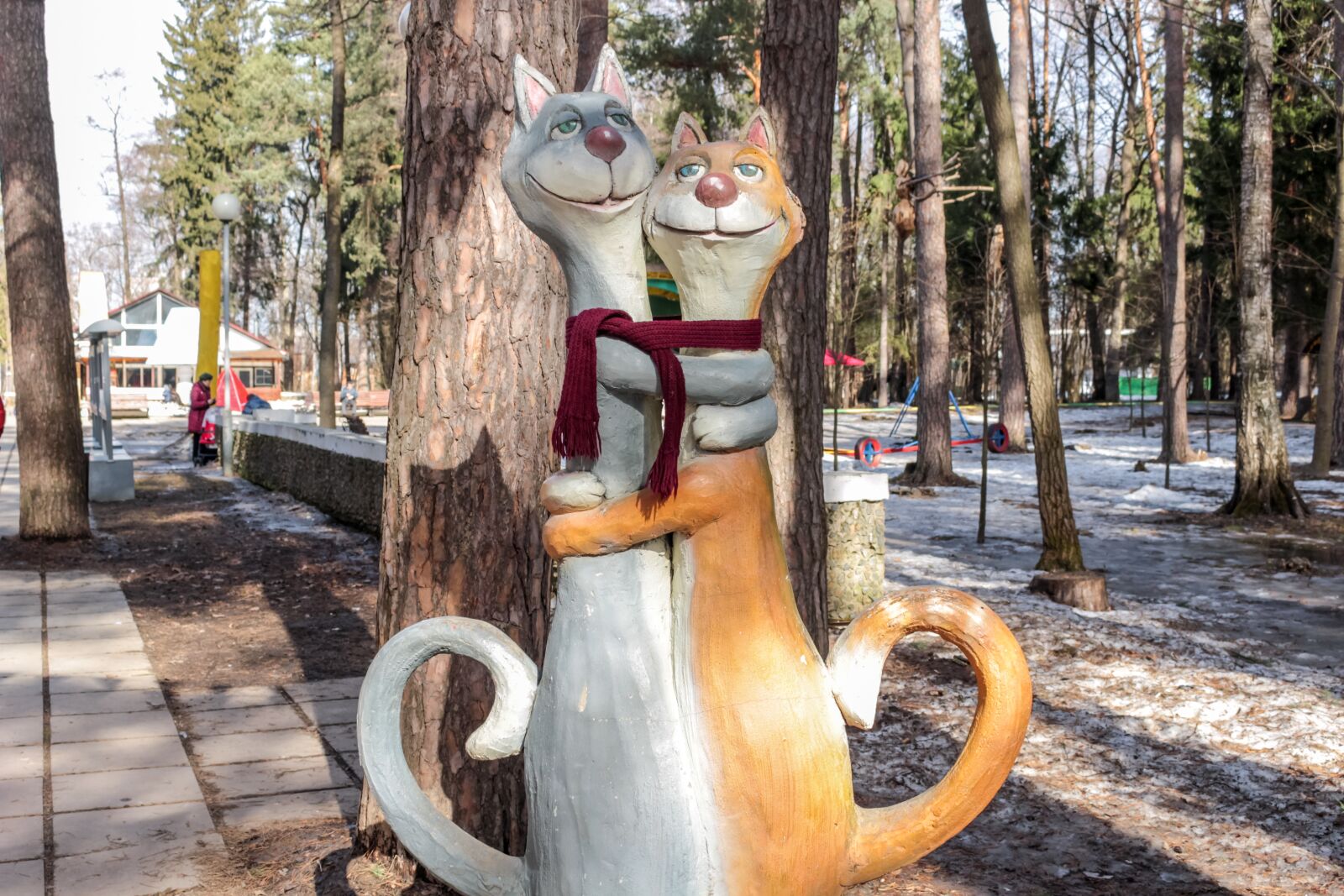 Canon EOS 100D (EOS Rebel SL1 / EOS Kiss X7) sample photo. Cats, park, sculpture photography