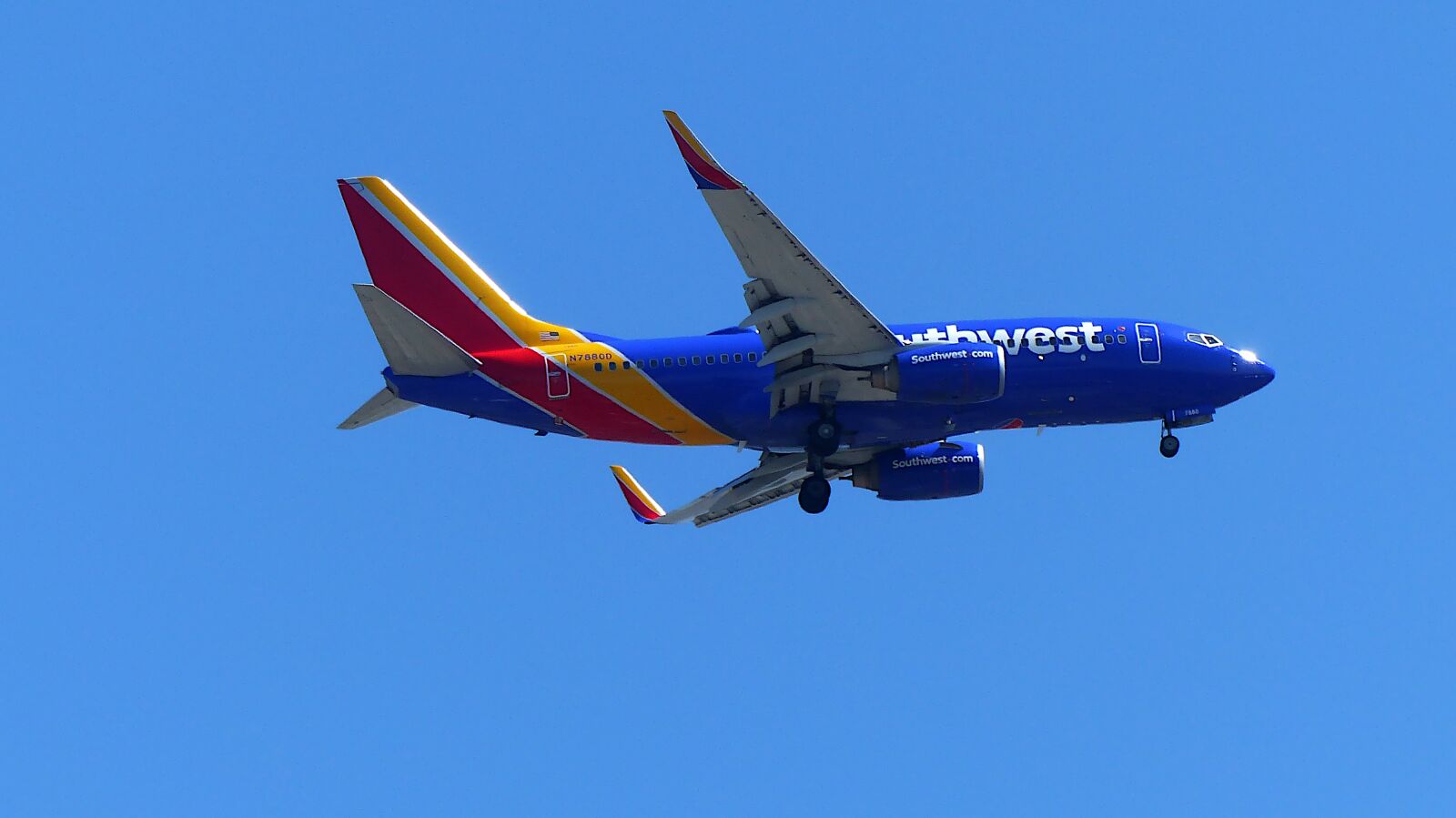 Panasonic Lumix DMC-FZ200 sample photo. Transport, aircraft, travel photography