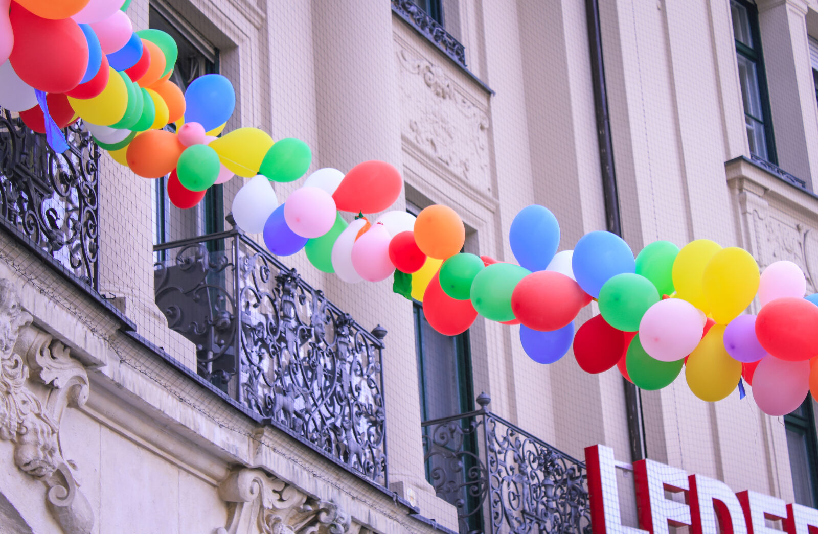 Canon EOS 500D (EOS Rebel T1i / EOS Kiss X3) sample photo. Air, balloons, carnival, colors photography