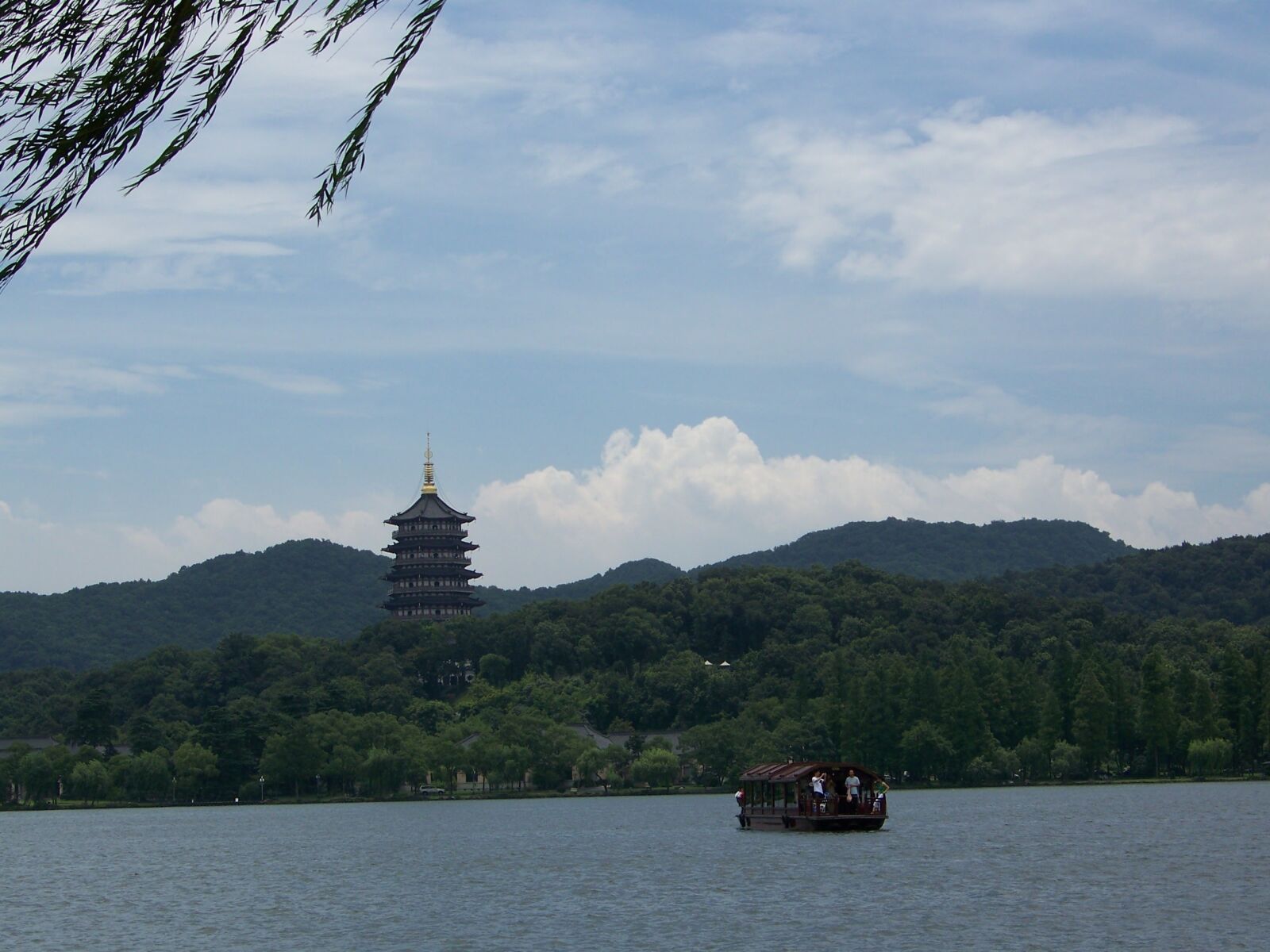 Kodak Z712 IS ZOOM DIGITAL CAMERA sample photo. Hangzhou, west lake, pagoda photography