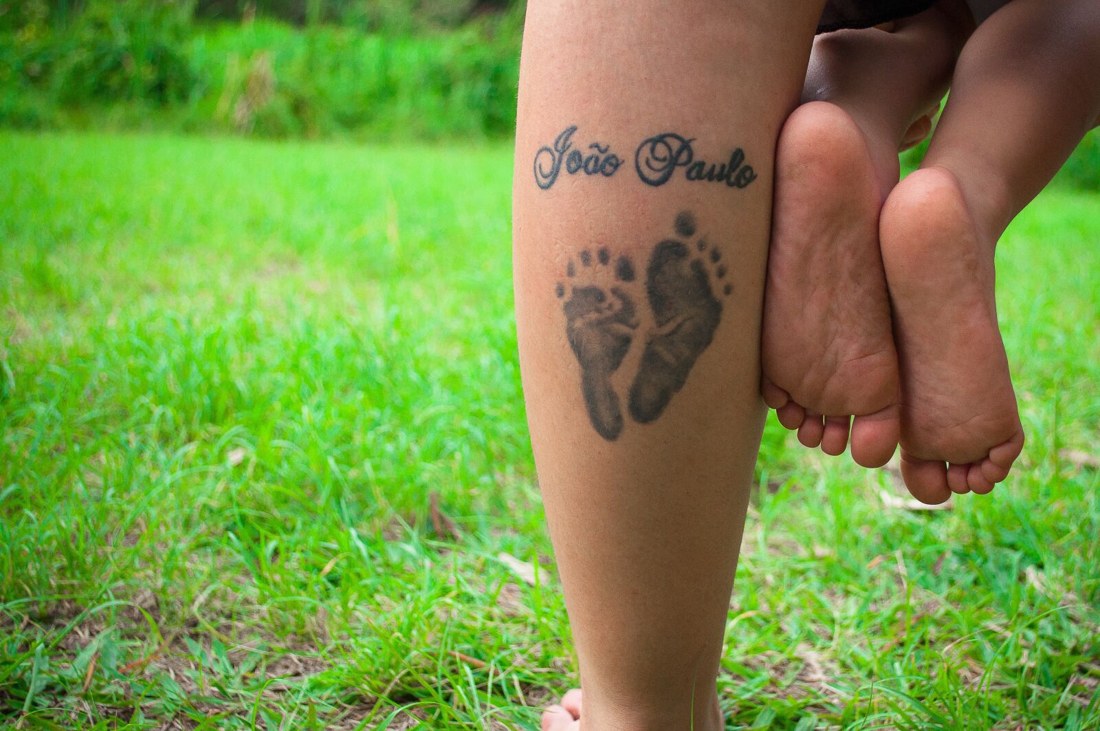 Nikon D5000 sample photo. Tattoo, mother and son photography