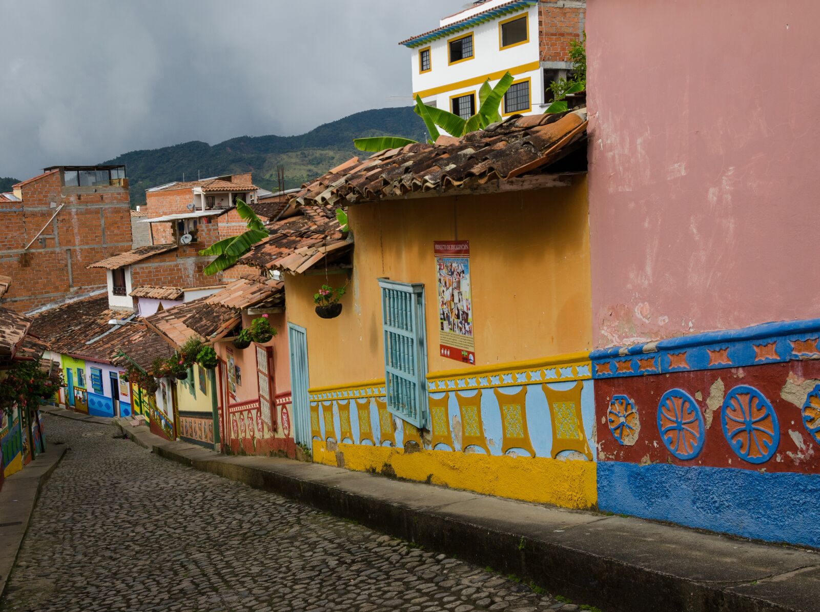 Nikon D5100 sample photo. Colombia, guatape, tourism photography